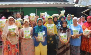 bantuan pangan untuk janda jompo des sirnagalih